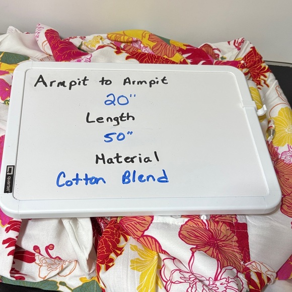 Petal & Pup Red and Cream Floral Maxi/Midi Dress US6
Cottagecore - Picture 3 of 14